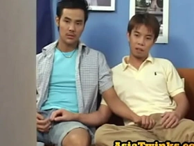 日本嫩鸭吹箫后无套后入式 pinoy hot gay porn