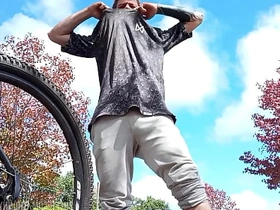 骑单车让我鸡儿梆硬 taylor chinese blissful porn