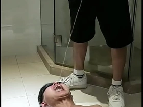 亚洲人尿吐 pinoy dorm story gay porn