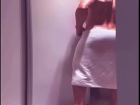 在淋浴间撞见醉酒好友帮他发泄郁闷 porn korean gay cute