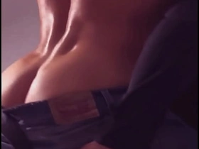 看我上司在酒吧喝几杯后回家前怎么操我——他老婆还在家 gay porn chinese threesome