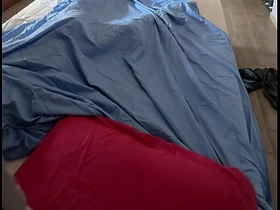 他在被窝里快速激烈地打飞机射精 - 真实高潮 asian gay sex public videos