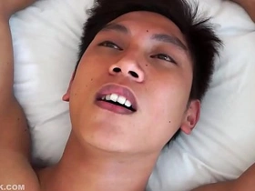 变态男孩Vahn和Rave无套狂干 blissful porn korean obese dick