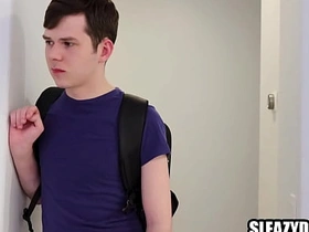 继父趁继母不在家和继子搞基 japanese joyful porn asslicking