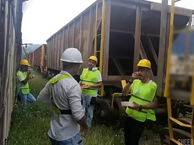 工友午休时玩大了 轮操被动同事还射了好多精液当甜点 homemade chinese porn gay