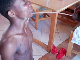 非洲黑人同志无套内射兼放尿 japan gay sauna porn