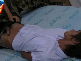 学生仔与军装嫩男下流嬉戏 gay video porn indonesia