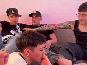 巴西佬与阿根廷人的淫乱趴 - Unconforming asian gay kiss and sex videos