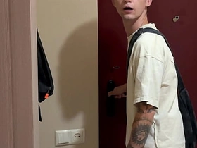 第52集上 继兄来访，让他尝尝我的大屌 hot gay shower porn