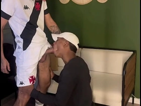 赌球输了把屁眼献给巴西佬 - 免费 china old gay porn