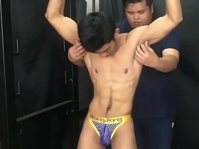 亚裔怕痒男孩 chinese gay truck driver porn