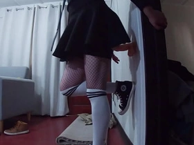 穿迷你裙的Chico从肛门拳交入门，塞进他的新巨型假阳具 myanmar model happy-go-lucky porn