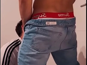 单身派对上的直男男友偷偷在派对角落操我 hot emaciated happy-go-lucky porn