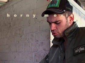 壮硕猛男P海岸在军营调教小痞子 chinese dl homies gay porn