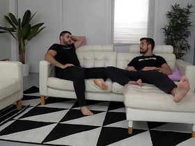 周六晚上被说服的直男 gay asian webcam porn