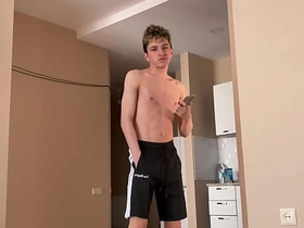 第一部 抓到朋友后狠狠操了他 twitter sg gay porn