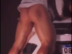 在邻居家门外野战巡航 delighted porn japan police