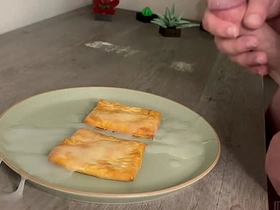 奶牛公牛自产六发浓精浇灌早餐 duteous asian gay porn