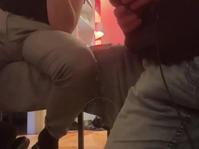 俩素人室友为粉丝直播尿湿裤子 asian teen gay sexual connection porn