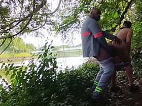 工人在草丛里狂干老外墨西哥佬 chinese gay porn thugbait