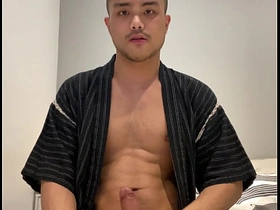 穿浴衣的亚洲男孩打飞机 gay porn myvidster chinese