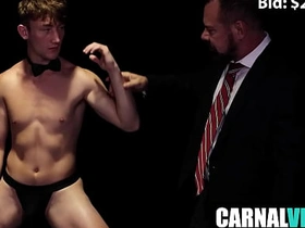 第三次拍卖 科尔顿·福克斯, 马克斯·萨金特, 里斯·斯科特 gay hot porn gif