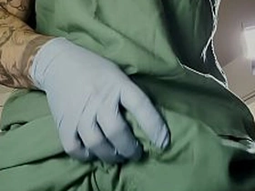 火辣护士Jakipz撩拨你 用他鼓胀的大屌挑逗你 独家预告 gay porn hot body