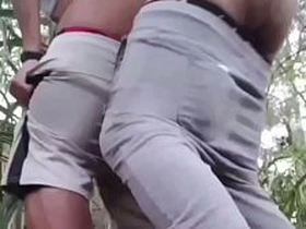 在隐秘公园小径上被爆菊 asian gay sex videos big bushwa