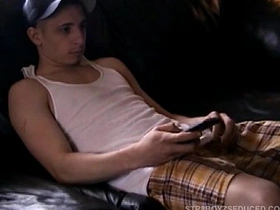 直男科瑞享受深喉服务 hot european gay porn