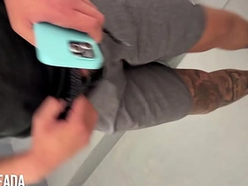 在健身房回来的路上在楼梯间给朋友口交 creampie gay porn chinese