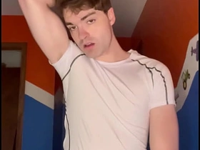 非法入室顺便爆操这个小骚货的屁眼 gay porn bdsm japan