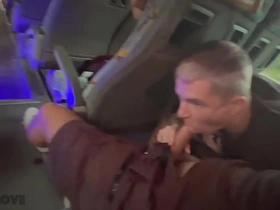 公交车上陌生人的口活和酒店里的爆浆 well-pleased porn sex japanese