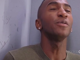 电梯坏了 那就互相骑吧！ chinese gay porn vedio