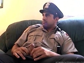 维尼给直男警察扎克口交 japan gay porn falsify