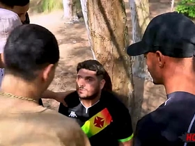 丛林里火辣淫乱的群交！ gay chinese jamaican porn