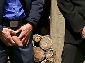 老爹性爱档案：熟男大卫·安东尼与特洛伊·丹尼尔斯户外狂操爆肛 sensual gay sex videos asian