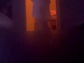 监控拍下瘦弱少年被发情继父弄醒 快速激烈的一顿操作：打屁股、口交、踩踏、坐脸 gay porn video japan