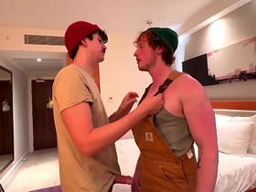 肌肉痴汉被言语调教 克里斯蒂安·亨特和乔纳·惠勒 chinese cub gay porn