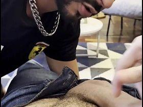 发现邻居儿子的鸡巴大得惊人 japan gay soccer porn