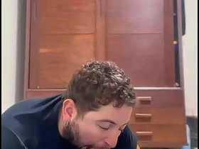 我把街上那个直男骗来给我口交 把他变成我的小骚货 chinese porn gay sex