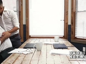 加班时间被他压在身下 korean police gay porn