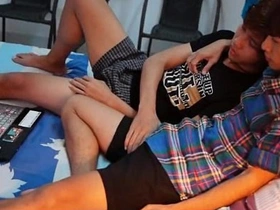 亚洲小鲜肉看片后欲火焚身 gay straight ameture chinese porn