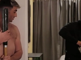 MEN - Michael Boston的男人不肯操他 于是Nate Grimes用大屌填满他两个洞 japan gay massage porn video