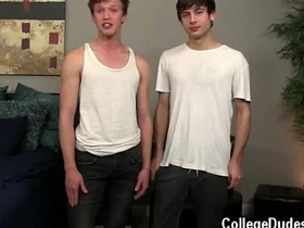 亚洲基佬酒店开房 Riler 被Zaden 干到自撸 castro chinese gay porn