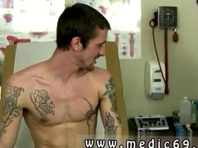 亚裔美国男同性恋色情明星全片 他感觉自己的男根 japanese gay open-air porn