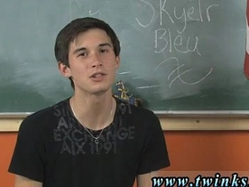 EMO同志亚洲按摩 先听Skyelr Bleu来自哪儿 hot joyous dad porn