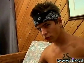 亚洲少年与成熟青年男同色情 我最爱的一件事是... twitter happy-go-lucky porn japan