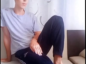 嫩仔销魂自慰 gay porn anal chinese